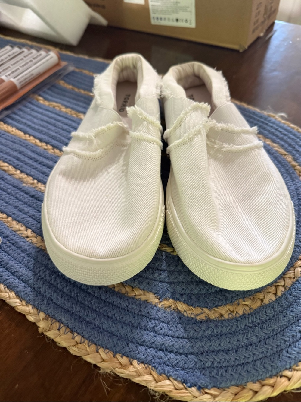 Women's Casual Slip-On Canvas Sneakers in Off-White